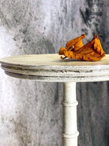 Profilo tavolino tecnica distressing