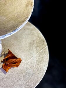 Particolare dall'alto Distressing Tavolino