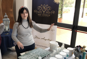 Silvia spiega varie applicazioni dello stencil